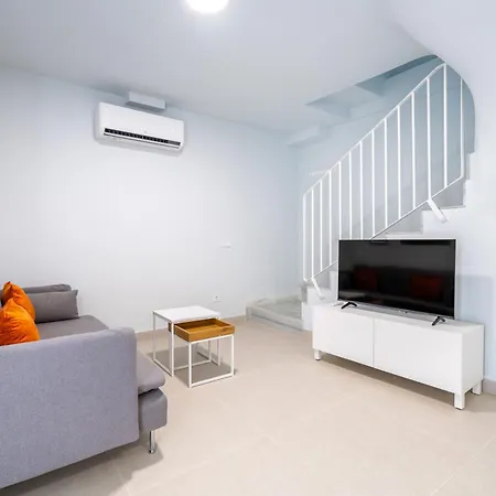 Apartment Moott Homes Arco De Braulio Duplex 6
