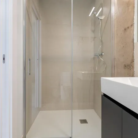 Moott Homes Arco De Braulio Duplex 6 Apartment